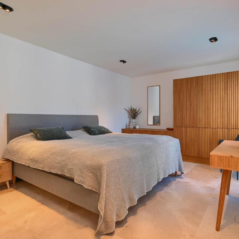 Graham Holiday Rentals - Litoral - Villa with Private Pool - 8