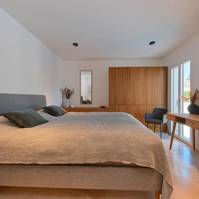 Graham Holiday Rentals - Litoral - Villa with Private Pool - 9
