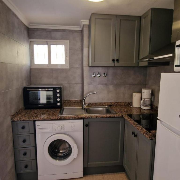 Lovely one bedroom unit with balcony and pool - Apartamento de 1 dormitorio - 14