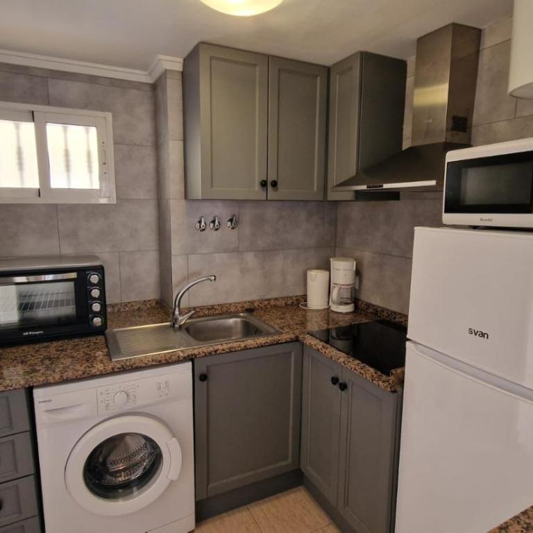 Lovely one bedroom unit with balcony and pool - Apartamento de 1 dormitorio - 13