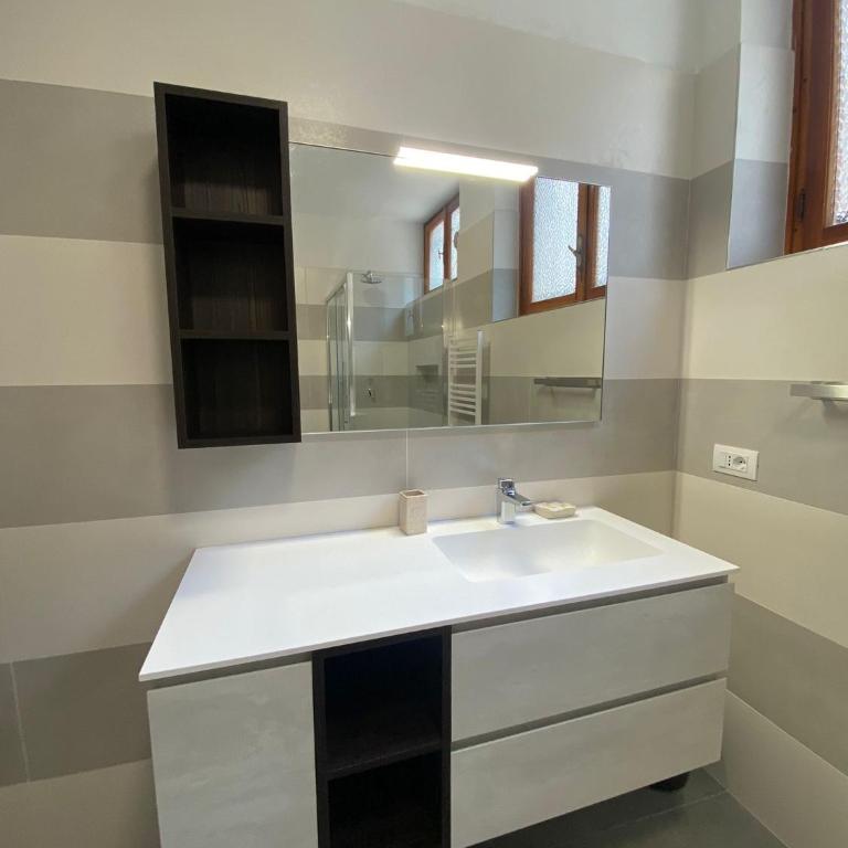 Casa Ahmati Borgo Vesio - Appartamento con 3 Camere da Letto - 5