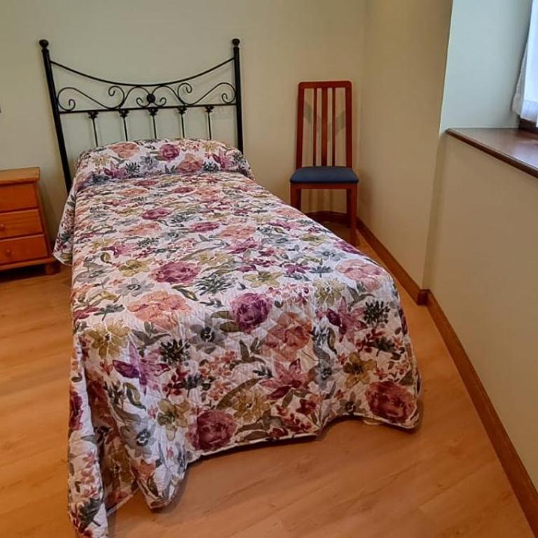 Llanes-Llumedian - Three-Bedroom House - 9