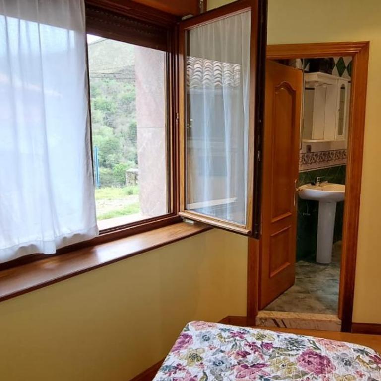Llanes-Llumedian - Three-Bedroom House - 10