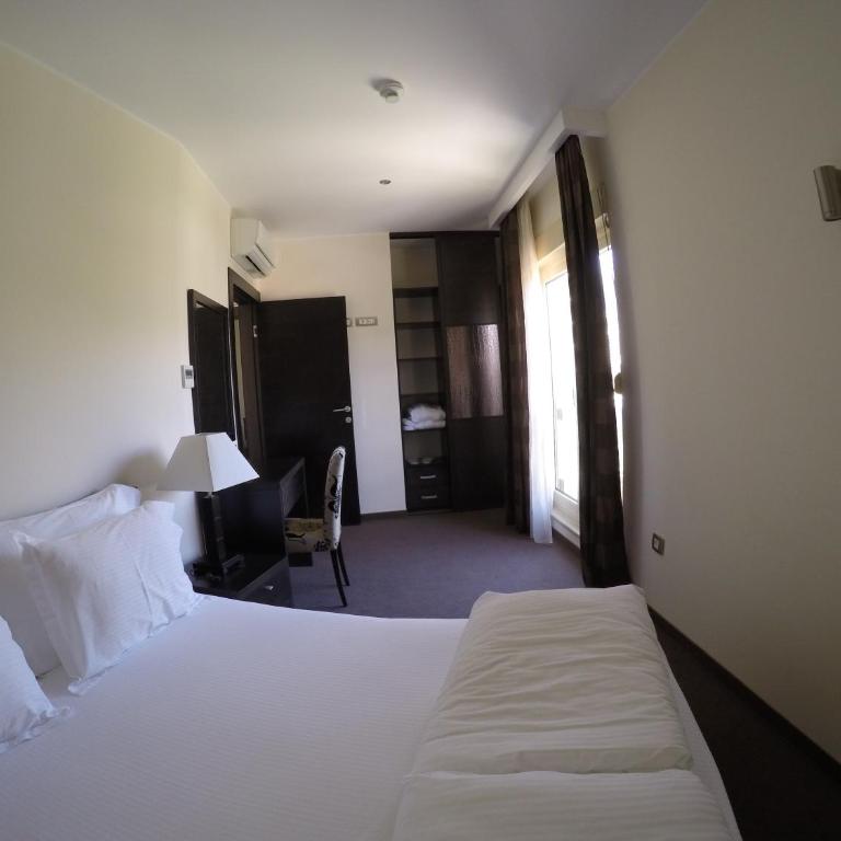 Apartments M Palace - Komfor Apartman s 2 Spavaće Sobe i Balkonom - 1