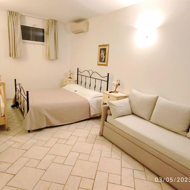 Bed & Breakfast dei Colli - Camera Quadrupla con Bagno Privato - 2