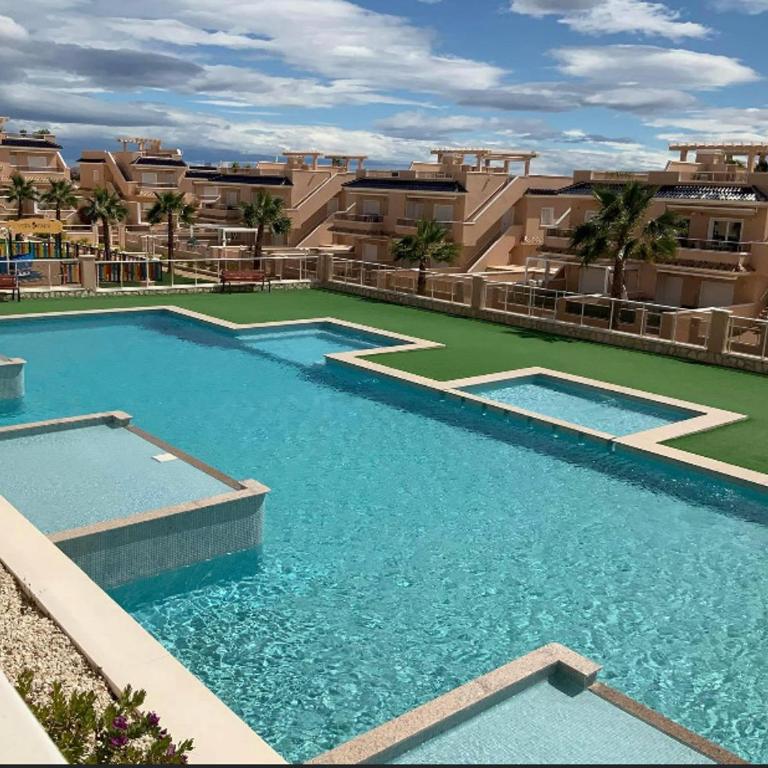 Silver Beach Spain- Torrevieja (Alicante) - Apartamento de 3 dormitorios - 1