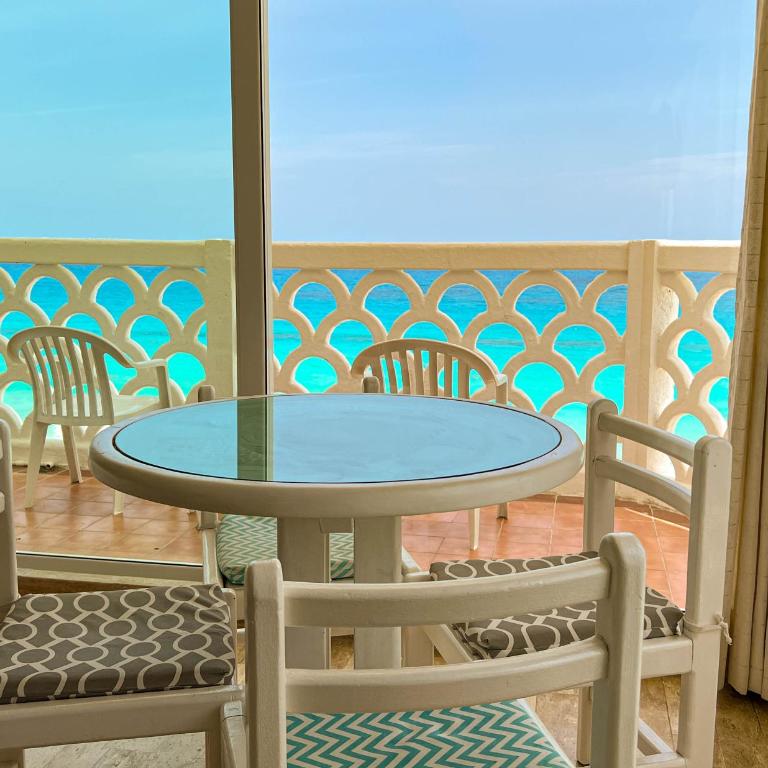 Seashore Apartment Cancun - Studio Apartment with Sea View - 1