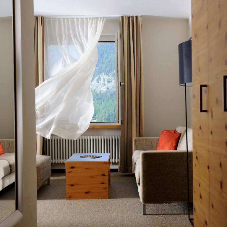 Sporthotel Pontresina - Suite mit Bergblick - 3