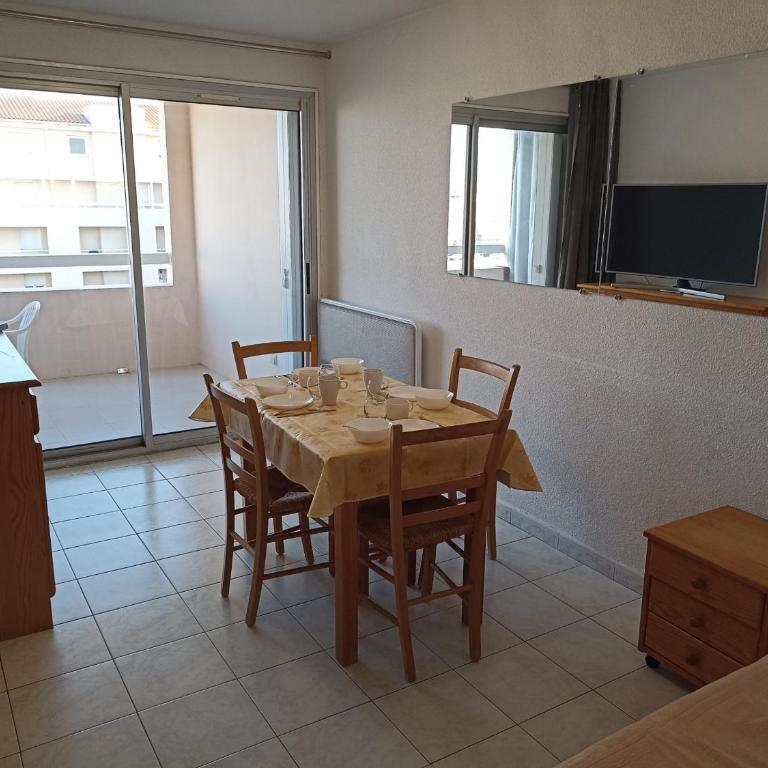 Charmant T2 cabine à Sète avec loggia et parking privé - FR-1-338-450 - Appartement - 4