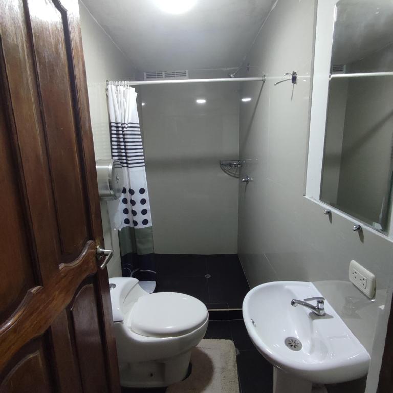 CASA SAPANTIANA, cerca a Sacsayhuaman - Habitación Cuádruple con baño privado - 17