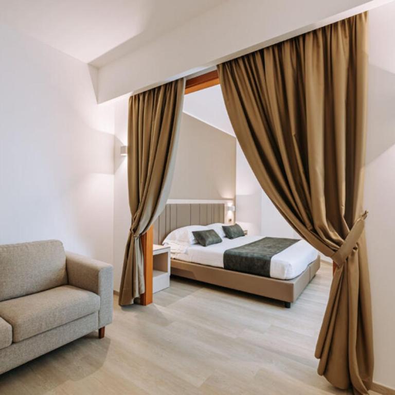 Grand Hotel la Chiusa di Chietri - Junior Suite Deluxe - 3