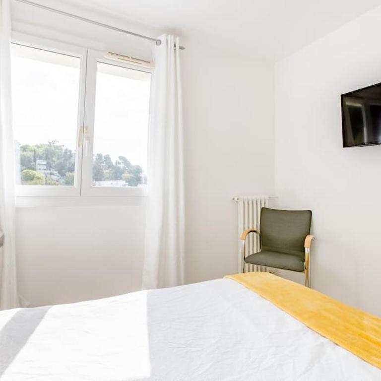 Private room in renovated apartment - Tram 1 min walk - Doppelzimmer - 6