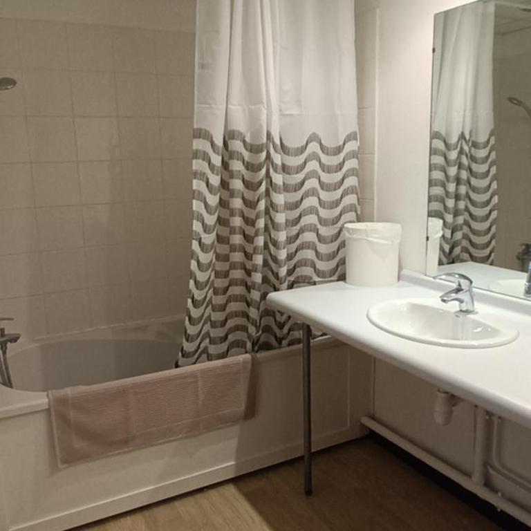 Lourdes grand studio classé 2 étoiles de 1 à 4 personnes - Apartamento de 1 dormitorio - 12