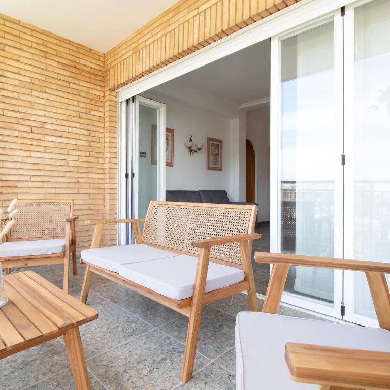 Global Vacacional, Apartamento con terraza y piscina a un paso de la playa - Apartment - 2