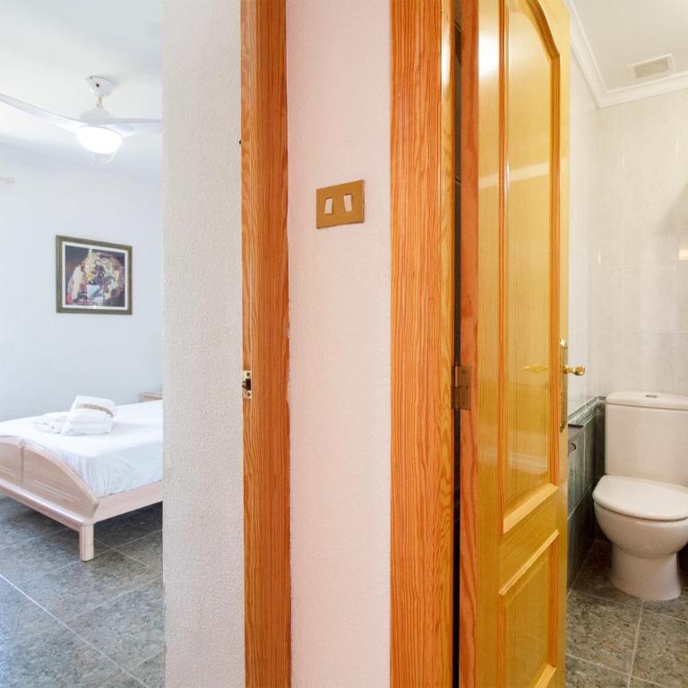 Global Vacacional, Apartamento con terraza y piscina a un paso de la playa - Apartment - 24