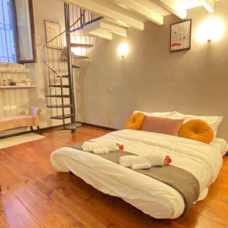[Duomo a 10 minuti a piedi] + Parking davanti casa - One-Bedroom Apartment - 11