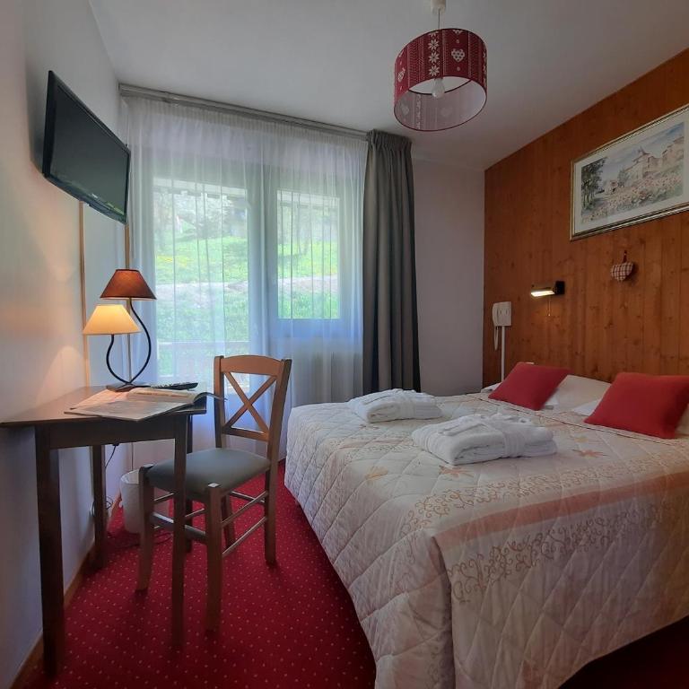 Hôtel Les Triolets - Petite Chambre Simple - 12