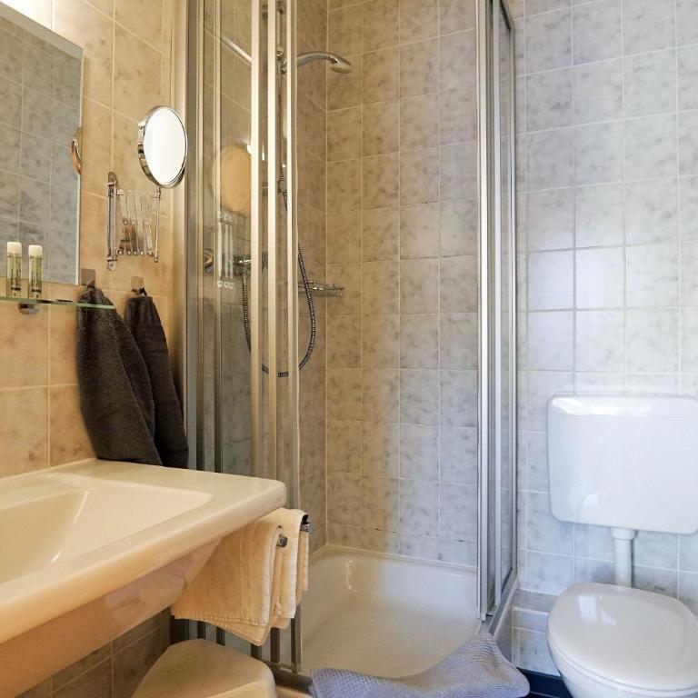 Schneider-Hof inkl. Chiemgaukarte - Doppelzimmer mit Balkon - 3