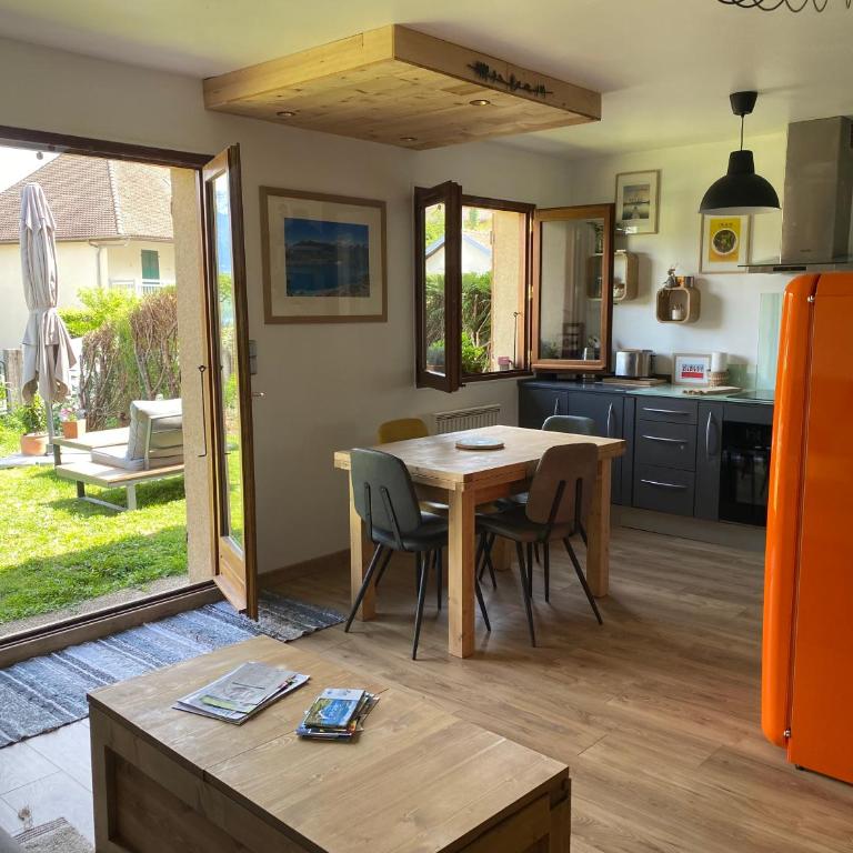 Appartement au calme avec vue sur les montagnes. - Apartment mit 2 Schlafzimmern - 4