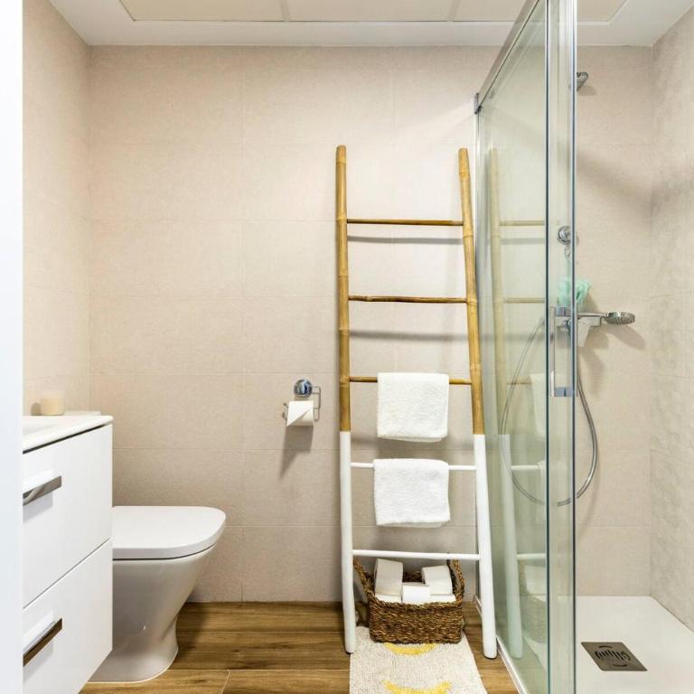 Luxury Designer Apartment - Unbeatable Sea Views - Apartamento de 3 dormitorios - 65