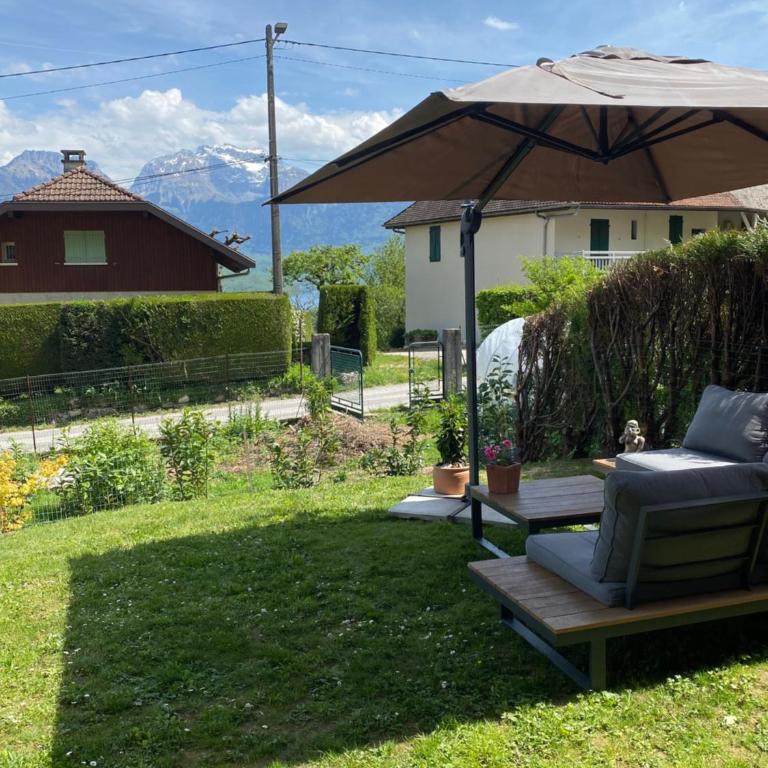 Appartement au calme avec vue sur les montagnes. - Apartment mit 2 Schlafzimmern - 5