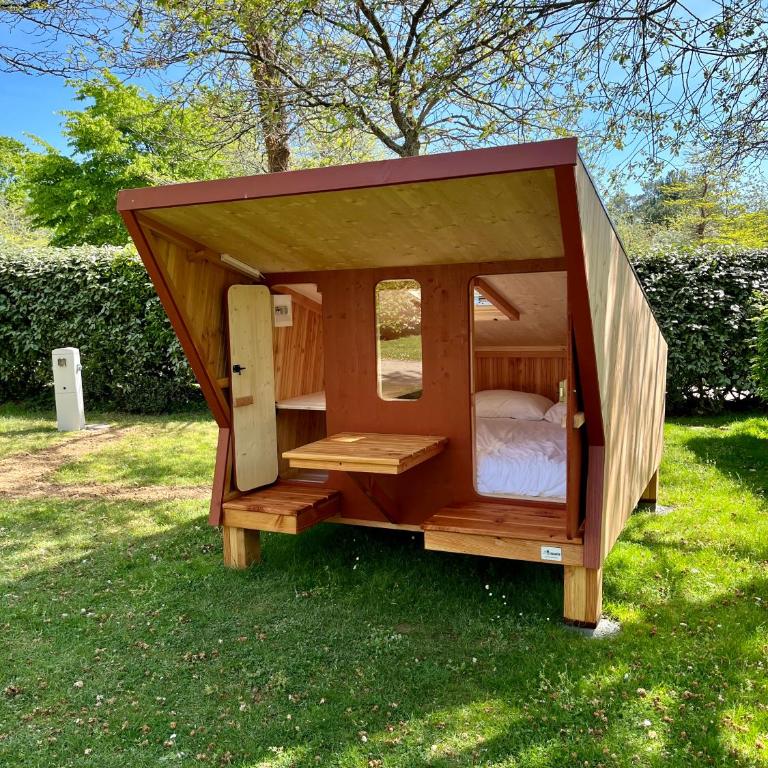 Camping des Gayeulles - Hütte (2 Erwachsene) ohne Küche und Sanitäreinrichtung - 8