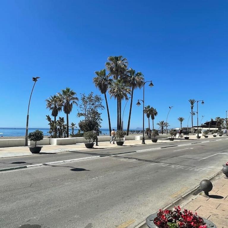 Stylish Beachside House 50 m from the sea ! - Casa de 3 dormitorios - 42