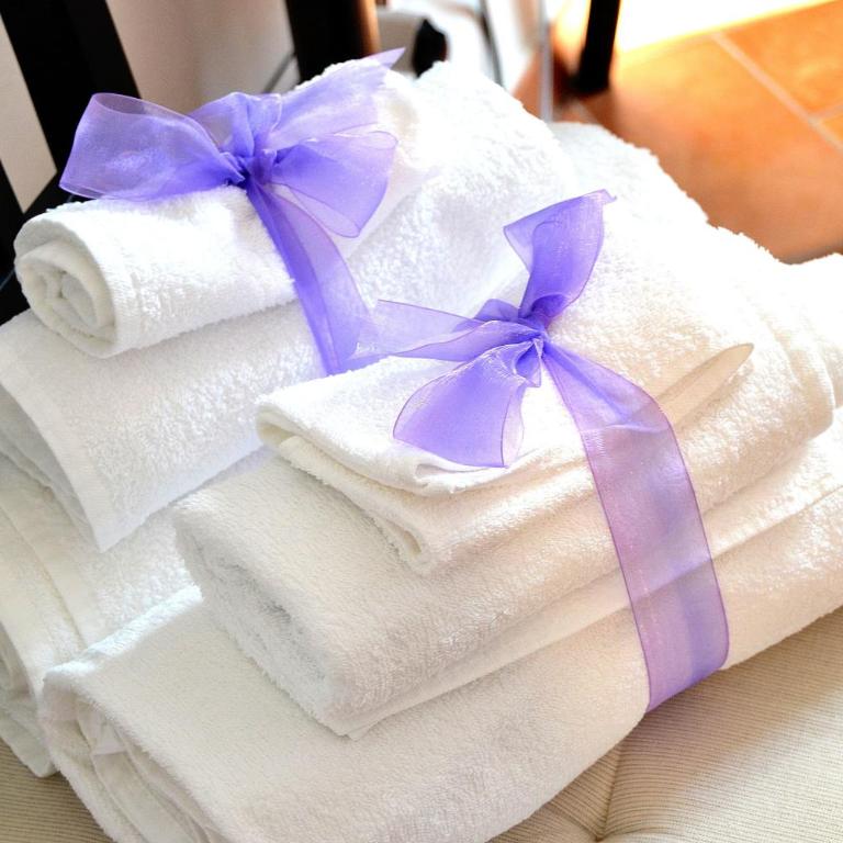 Chez Moi B&B - Double or Twin Room with Private External Bathroom - 5