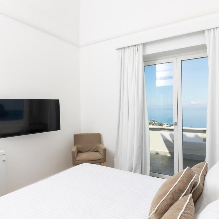 Casa Dani Capri - Camera Matrimoniale Deluxe con Balcone e Vista Mare - 5