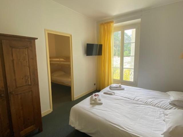 HOTEL ST SEBASTIEN - Chambre Familiale - Vue sur Montagne - 3