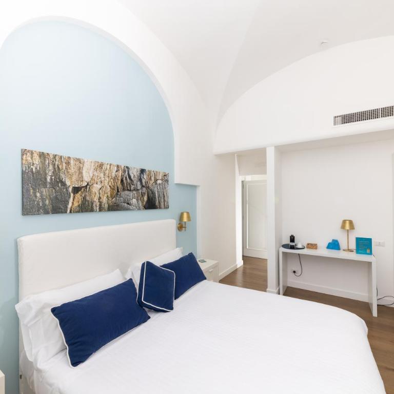 Casa Dani Capri - Camera Matrimoniale Deluxe con Balcone e Vista Mare - 7