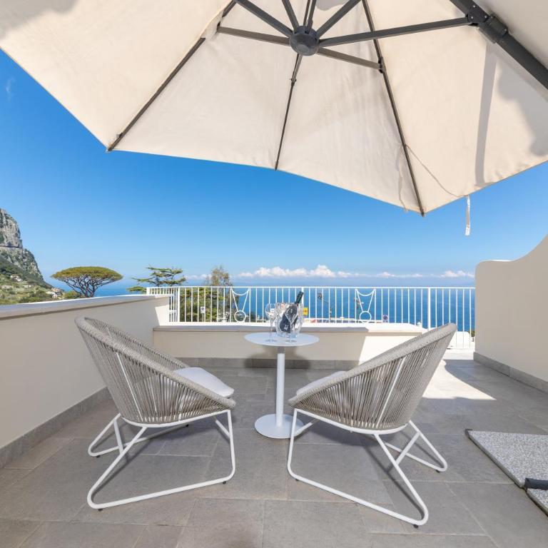Casa Dani Capri - Camera Matrimoniale Deluxe con Balcone e Vista Mare - 12