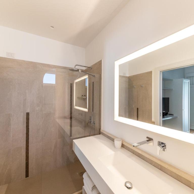 Casa Dani Capri - Camera Matrimoniale Deluxe con Balcone - 6