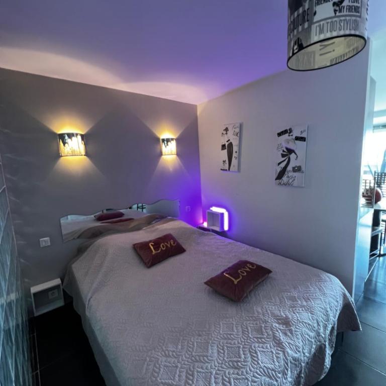 Cap d’Agde, Village naturiste, port nature 5, coursive - One-Bedroom Apartment - 2