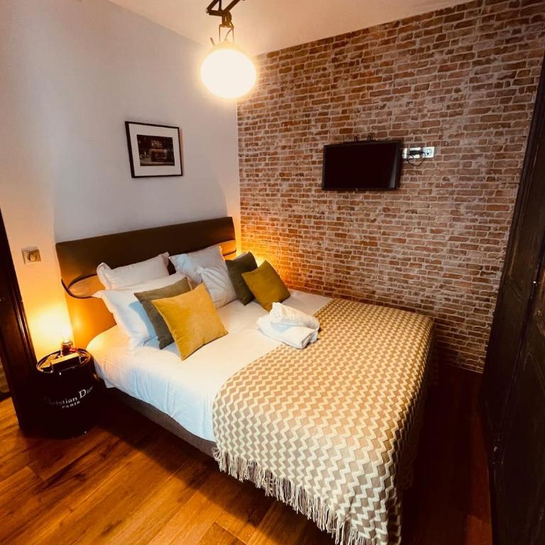 HUDSON HIGHLANDS Annecy Rent Lodge - One-Bedroom Apartment - 7