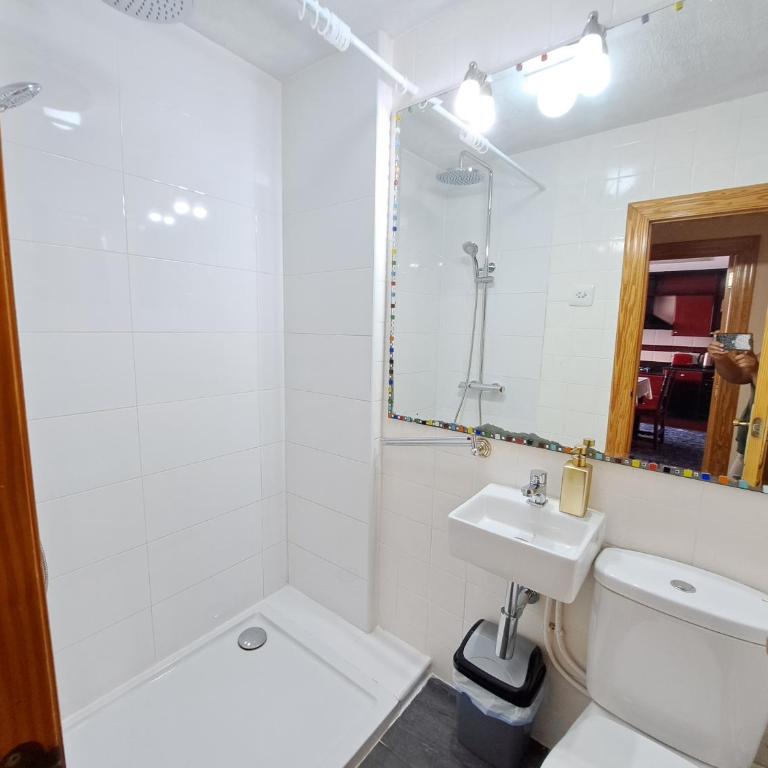 Full equipped and comfortable apartment with WiFi - Apartment with Balcony - 56