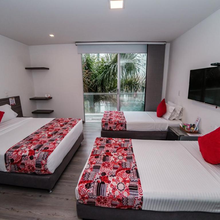 Hotel Portal Del Norte - Standard Quadruple Room - 10