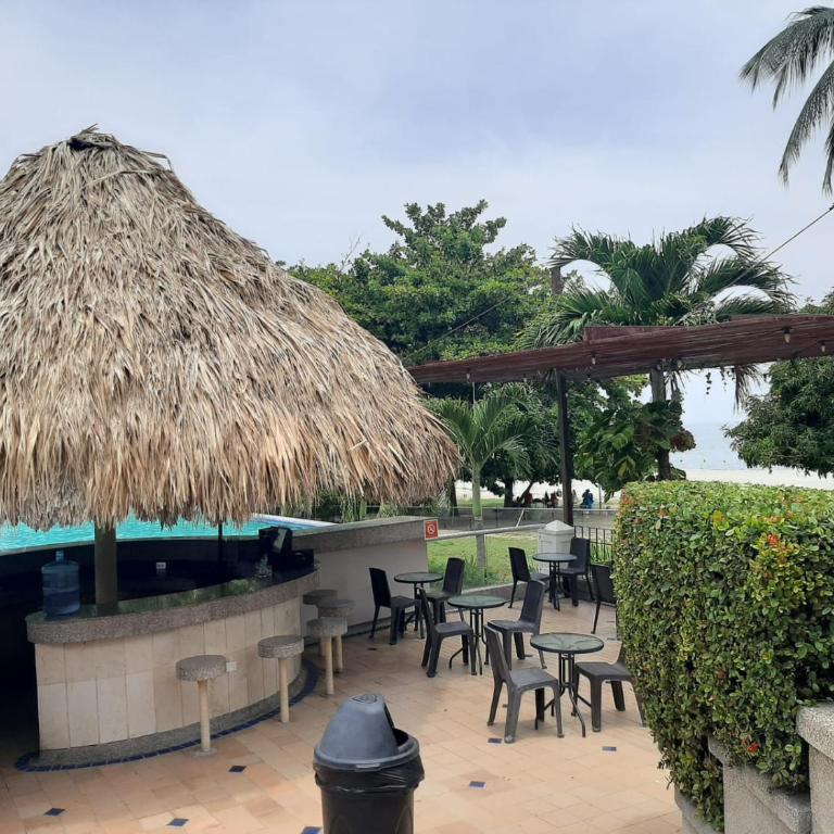 Costa Azul Suites 906 - Apartamento de 2 dormitorios - 81