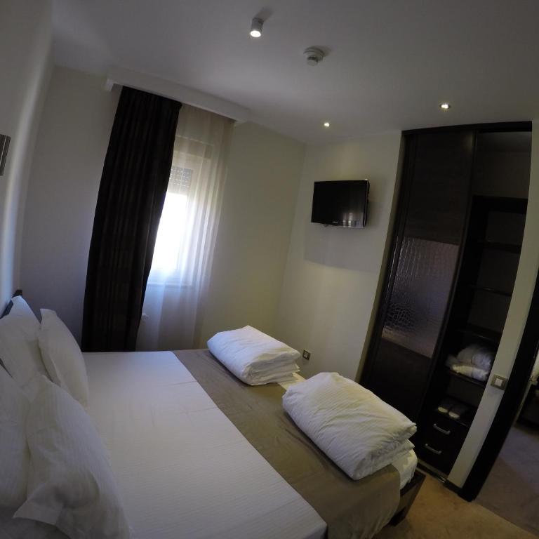 Apartments M Palace - Komfor Apartman s 2 Spavaće Sobe i Balkonom - 3