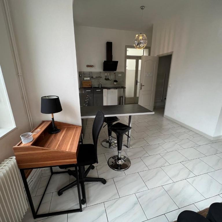 Belle maison quartier Henriville, proche centre - Appartement 1 Chambre - 50