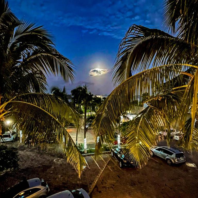 Beachside Apartments Cancun - Studio Apartment with Sea View - 5