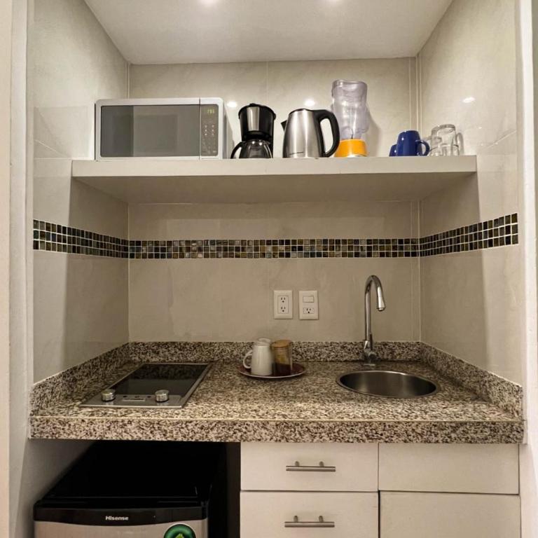 Beachside Apartments Cancun - Studio Apartment with Sea View - 9