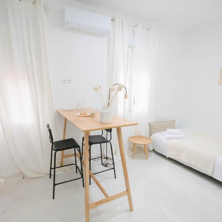 For You Rentals Encantador y único estudio TEMPORAL en EL CENTRO MLU4B1 - One-Bedroom Apartment - 2
