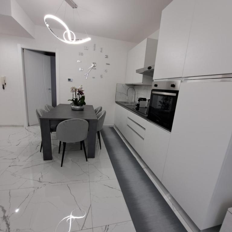 Bellariva - Three-Bedroom Apartment - 4