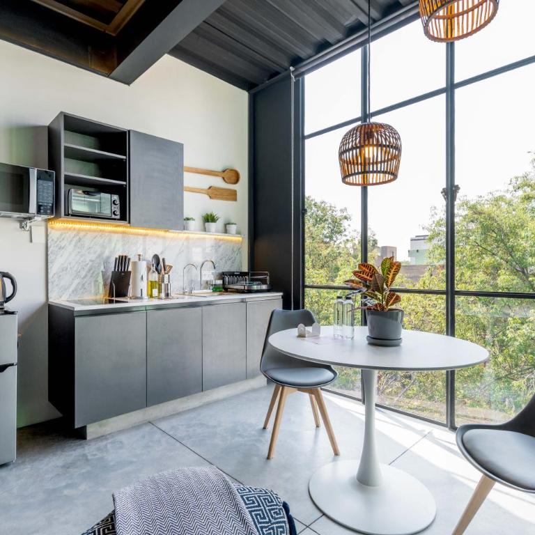 Roma 121 by Wynwood House - Enchanted Loft w/ Fantastic Deco in Roma Norte - 4