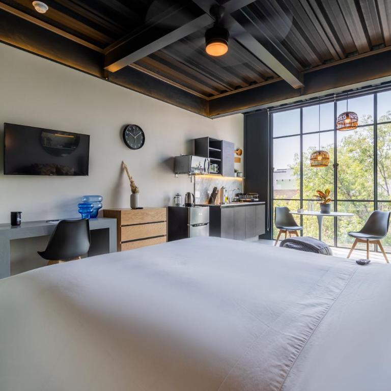 Roma 121 by Wynwood House - Enchanted Loft w/ Fantastic Deco in Roma Norte - 10