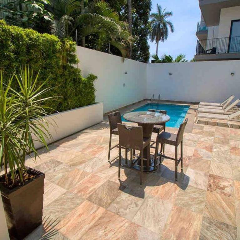 2 bd Loft in Versalles, Walk to the Beach! - Two-Bedroom Apartment - 12