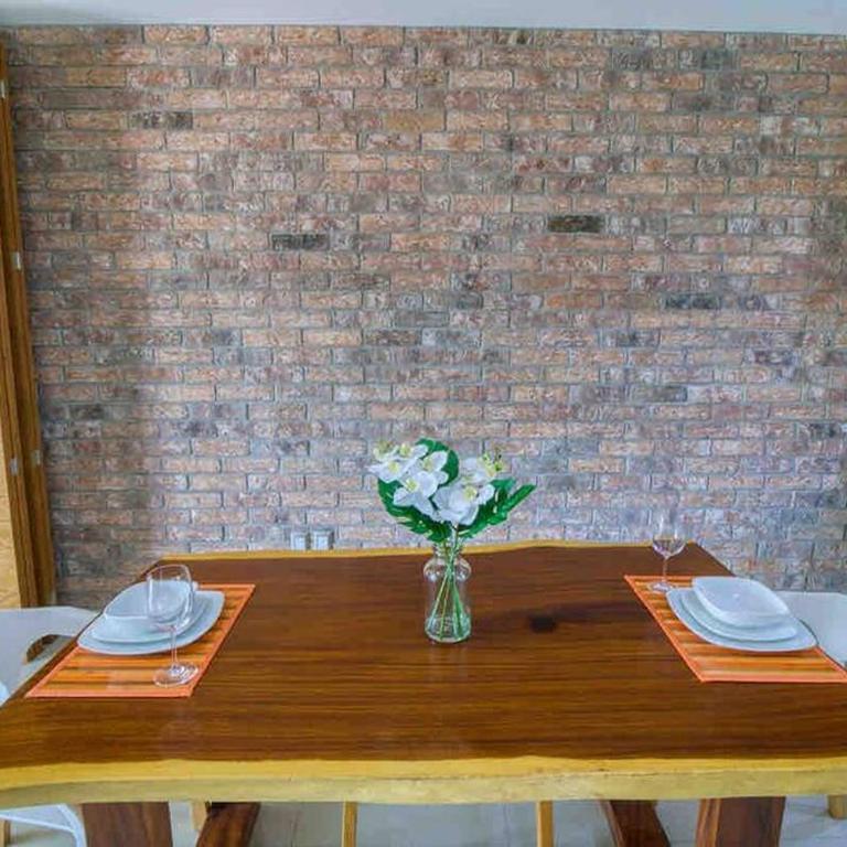 2 bd Loft in Versalles, Walk to the Beach! - Two-Bedroom Apartment - 21