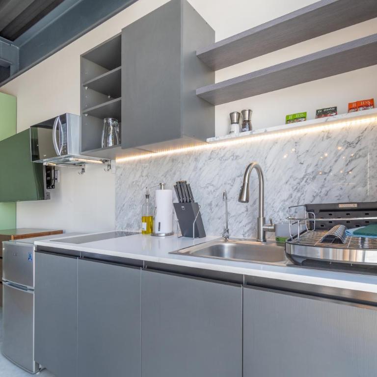 Roma 121 by Wynwood House - Contemporary Loft w/ Fantastic Deco in Roma Norte - 6