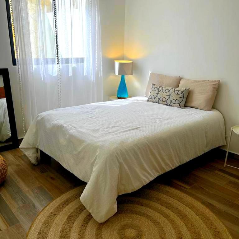 Excelente Casa en Zona de Cerritos en Frente a Alberca - Azul Pacífico I - Four-Bedroom House - 12
